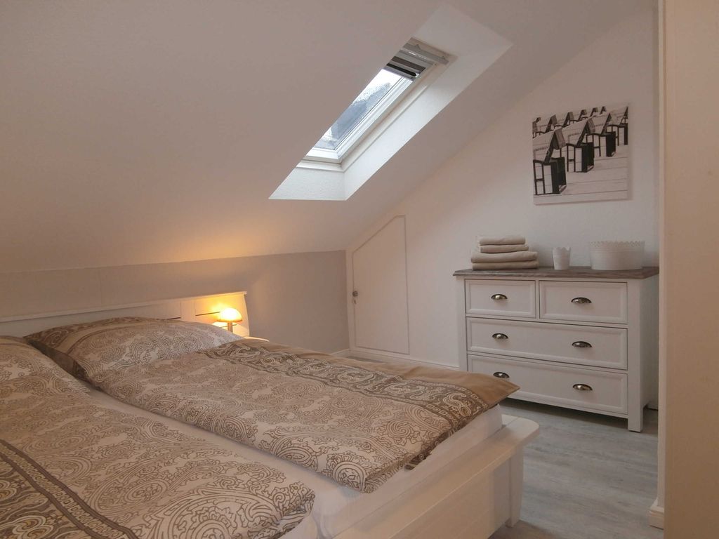 Schlafzimmer mit Doppelbett