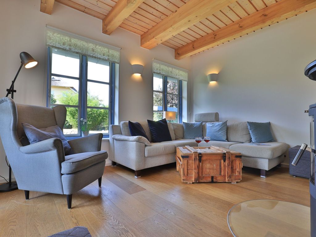 Smutje, Ferienhaus - Blick auf den gemütlichen Wohnbereich mit Kaminofen