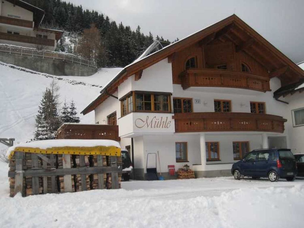 Ausenansicht-Winter