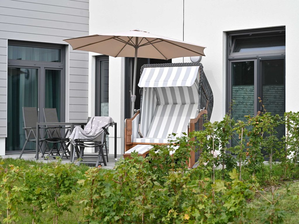 Terrasse mit Strandkorb