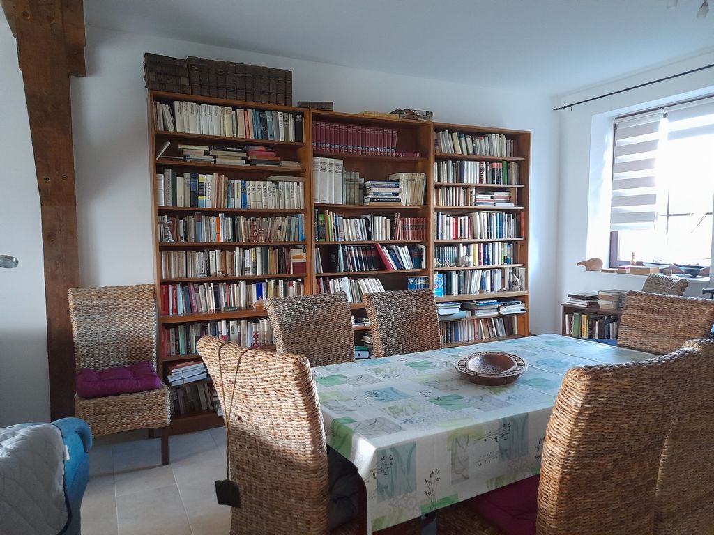 Bücherregal