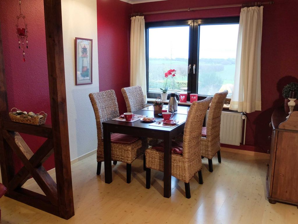 Essen mit Gartenblick