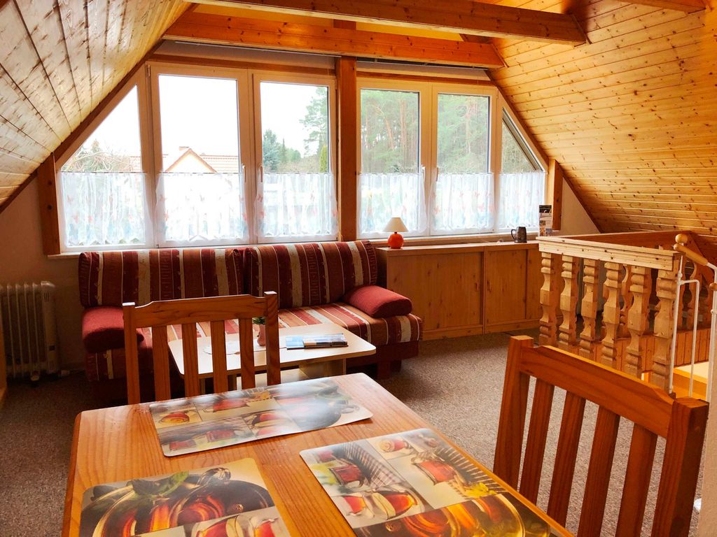 Blick ins Wohnzimmer