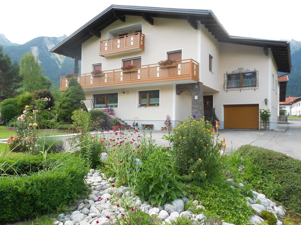 Unser Haus mit Garten