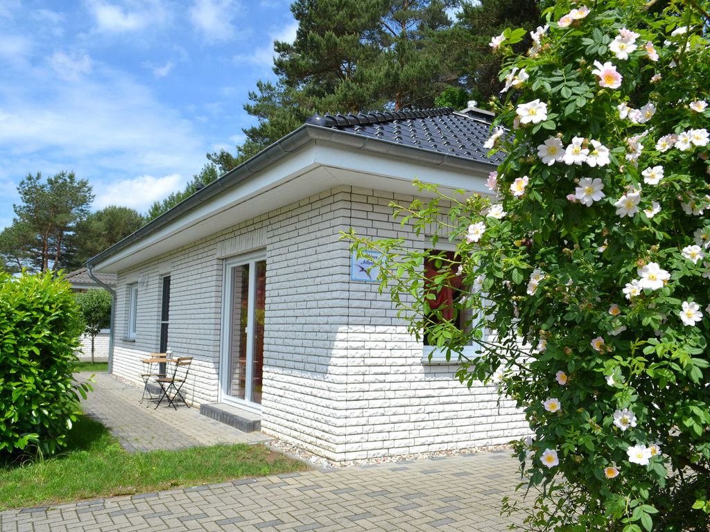 Haus Albatros Seitenansicht/Auffahrt