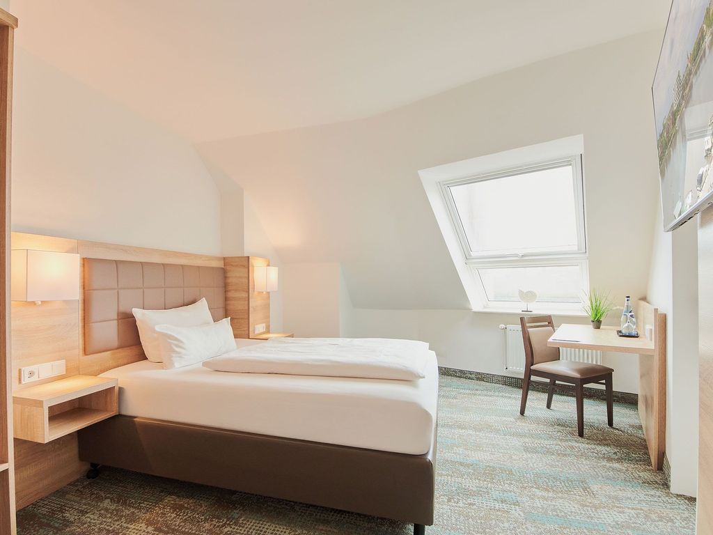 (RWP) Hotel Frisia, 14006