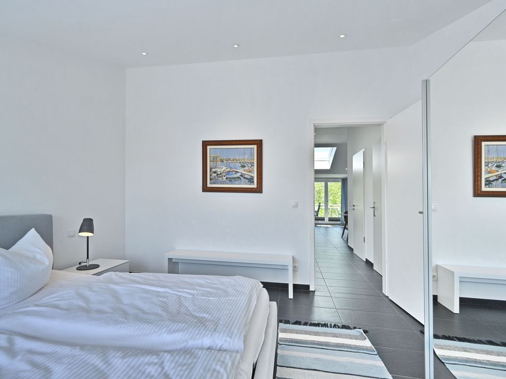 Schlafzimmer mit Doppelbett