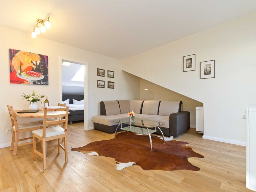 Wohnzimmer mit Essbereich