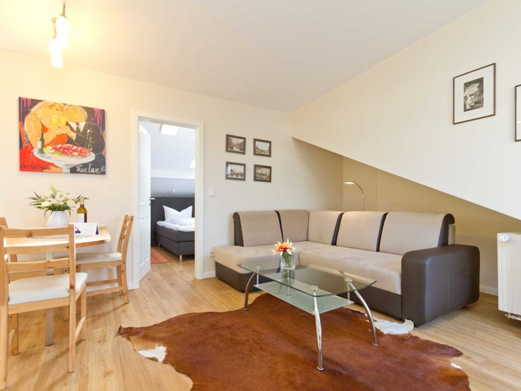 Wohnzimmer mit Essbereich