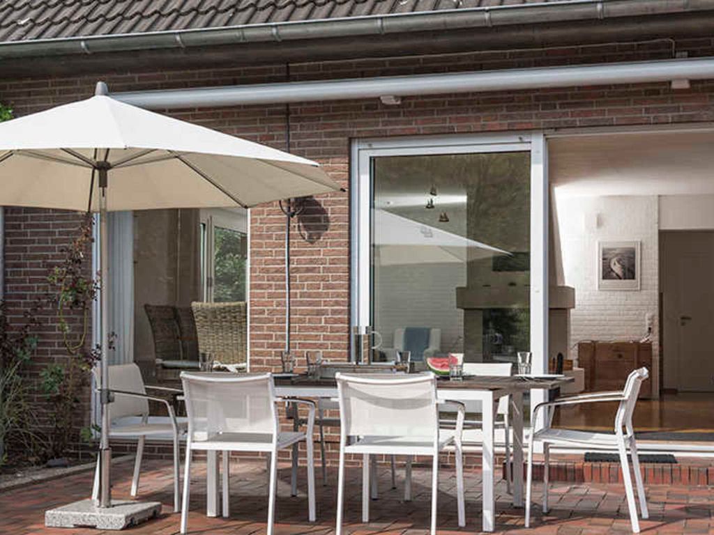 Diekhuus Arngast, Ferienhaus für 12 Personen in Dangast, Nordsee: die große Terrasse