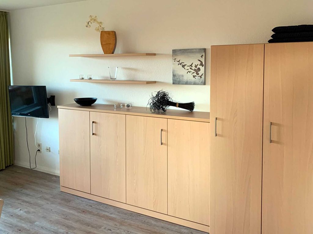 Schrankbett integriert im Wohnraum