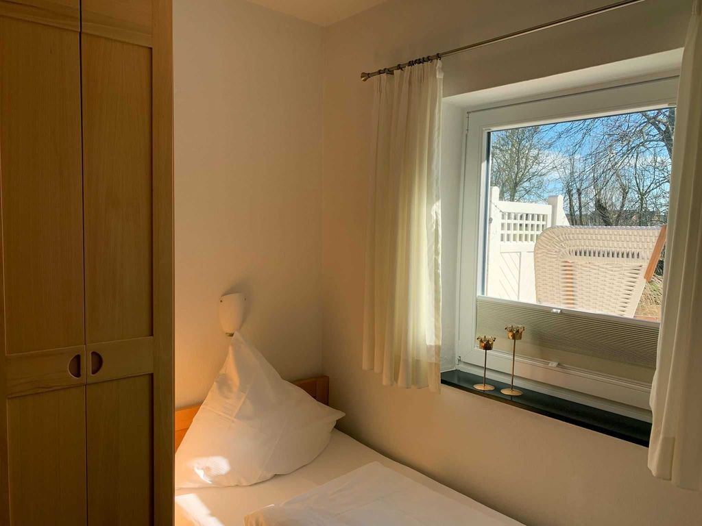 Schlafzimmer mit zwei Einzelbetten