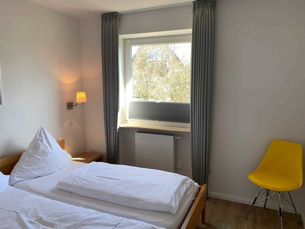 Schlafzimmer mit Blick ins Grüne