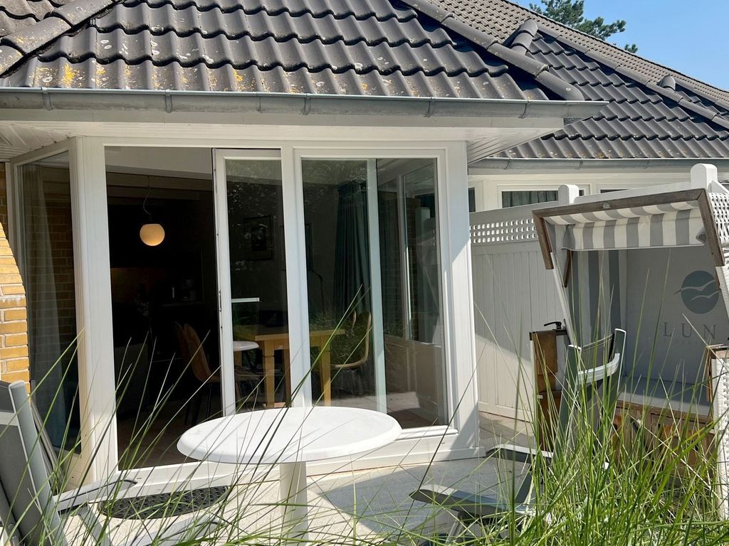 Terrasse mit Strandkorb